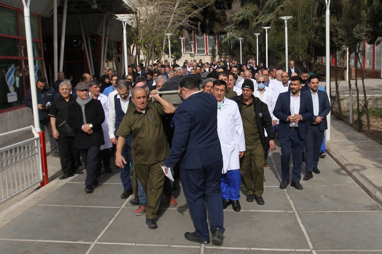 وداع یار دیرینه با همکاران مرکز قلب تهران